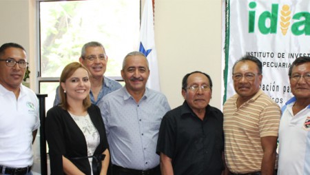 Director General de IDIAP recibe a profesionales de la comarca Guna Yala